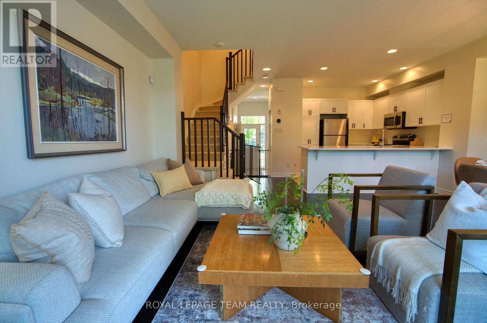 485 FOXHALL WAY - 14