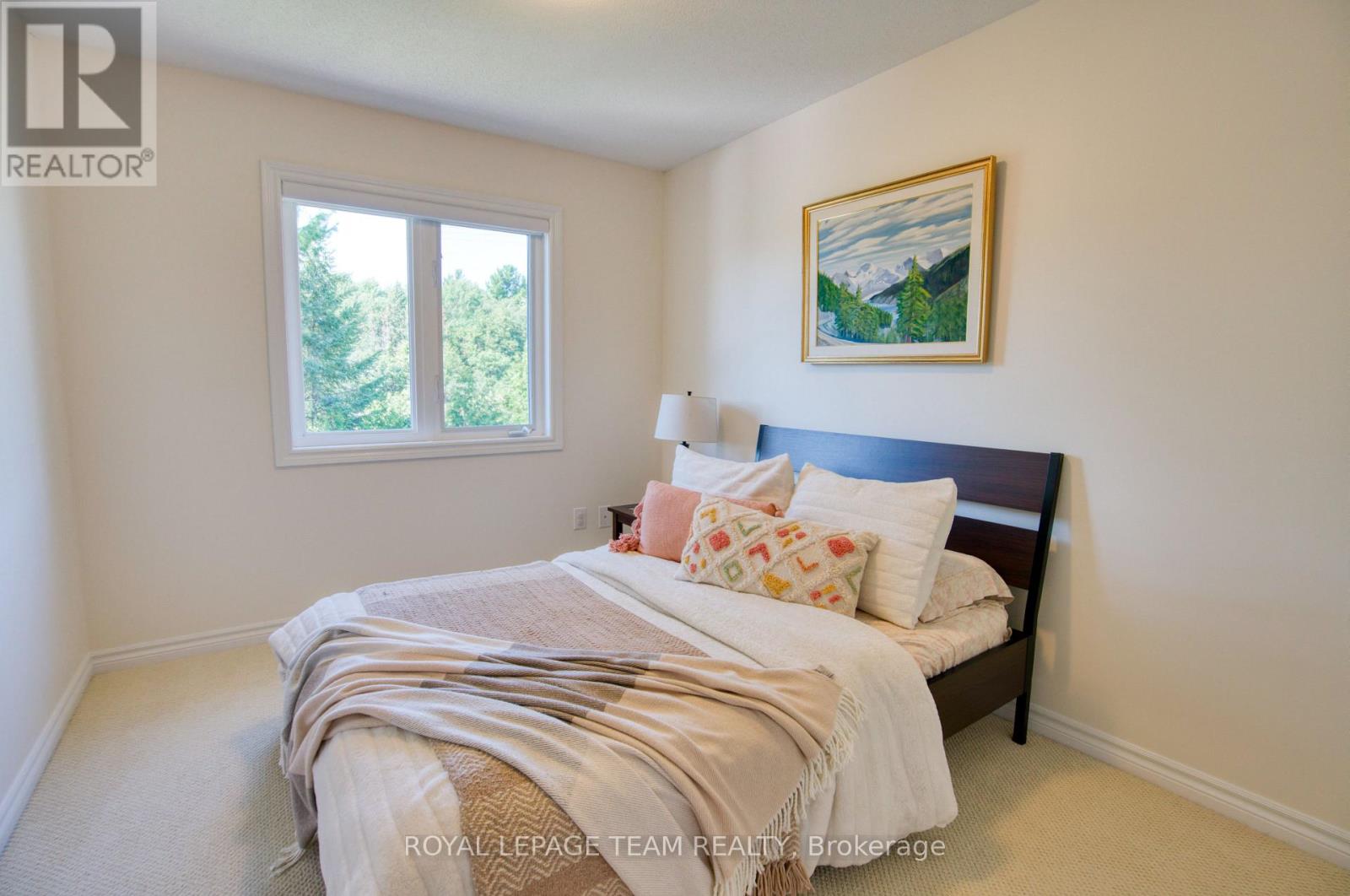485 FOXHALL WAY - 24
