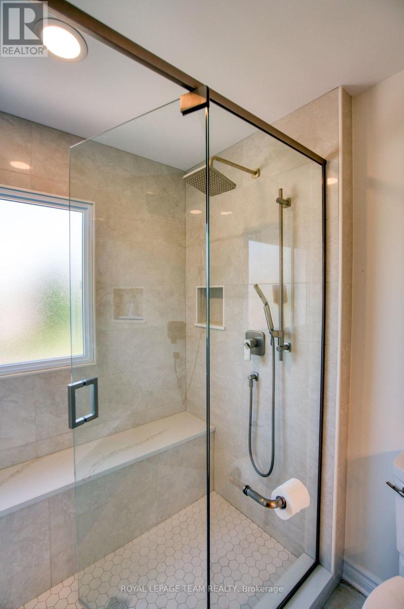 485 FOXHALL WAY - 34