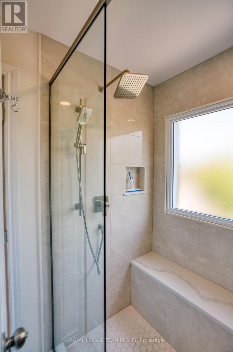 485 FOXHALL WAY - 35