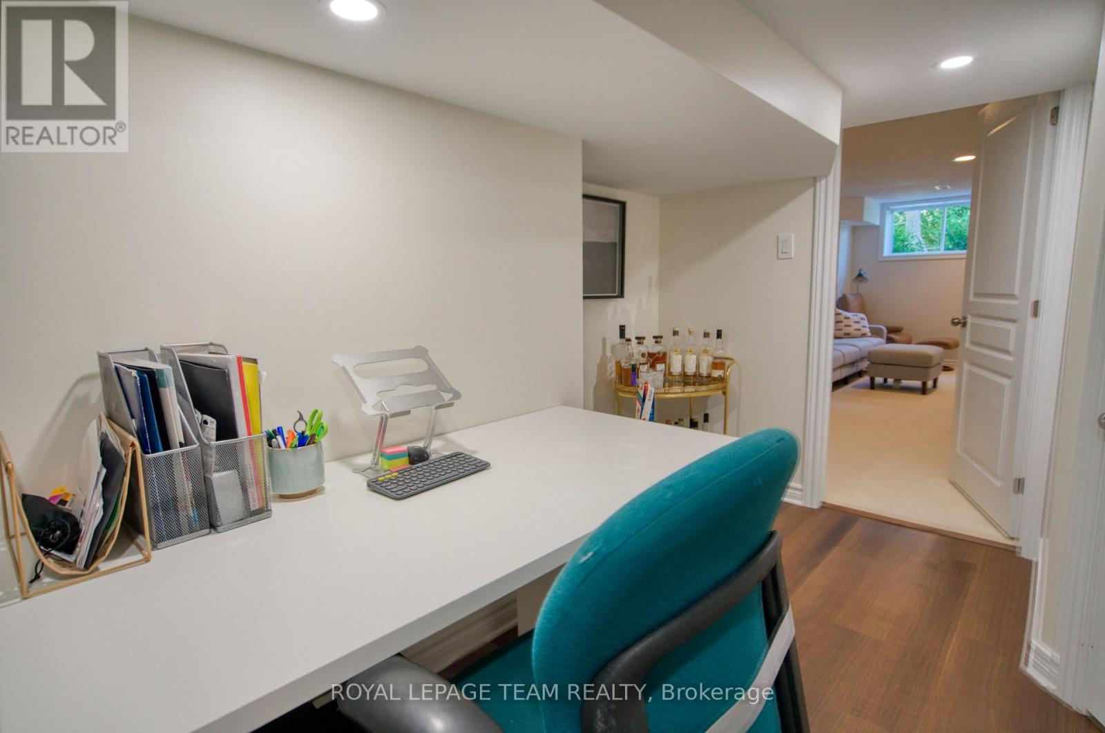485 FOXHALL WAY - 41