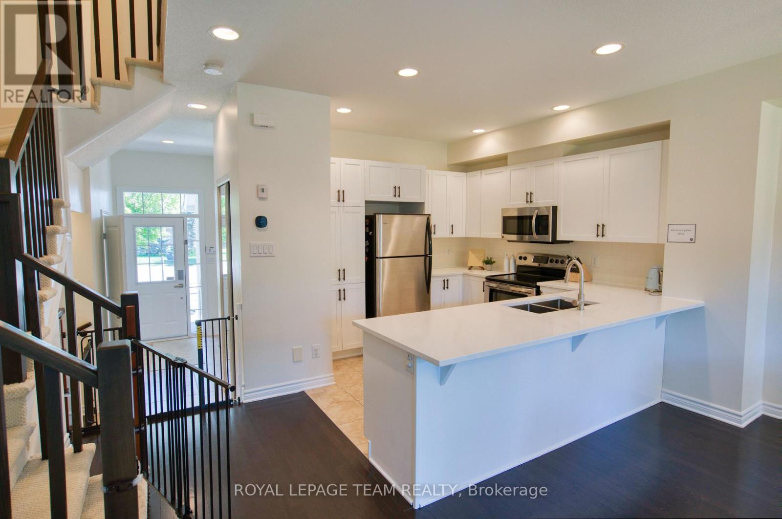 485 FOXHALL WAY - 7