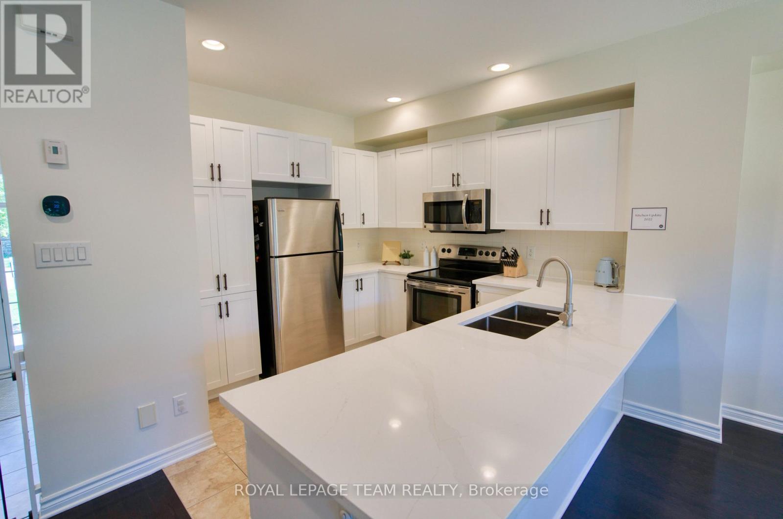 485 FOXHALL WAY - 9