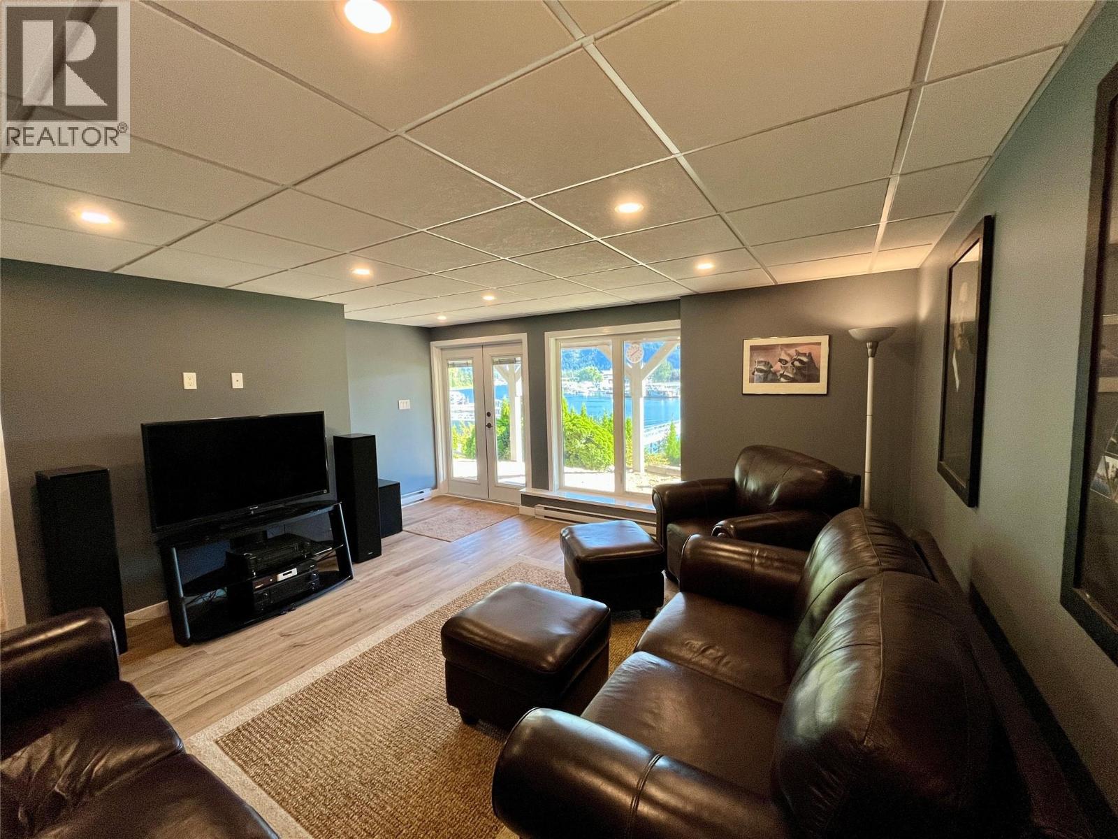 417 Old Spallumcheen Road - 43