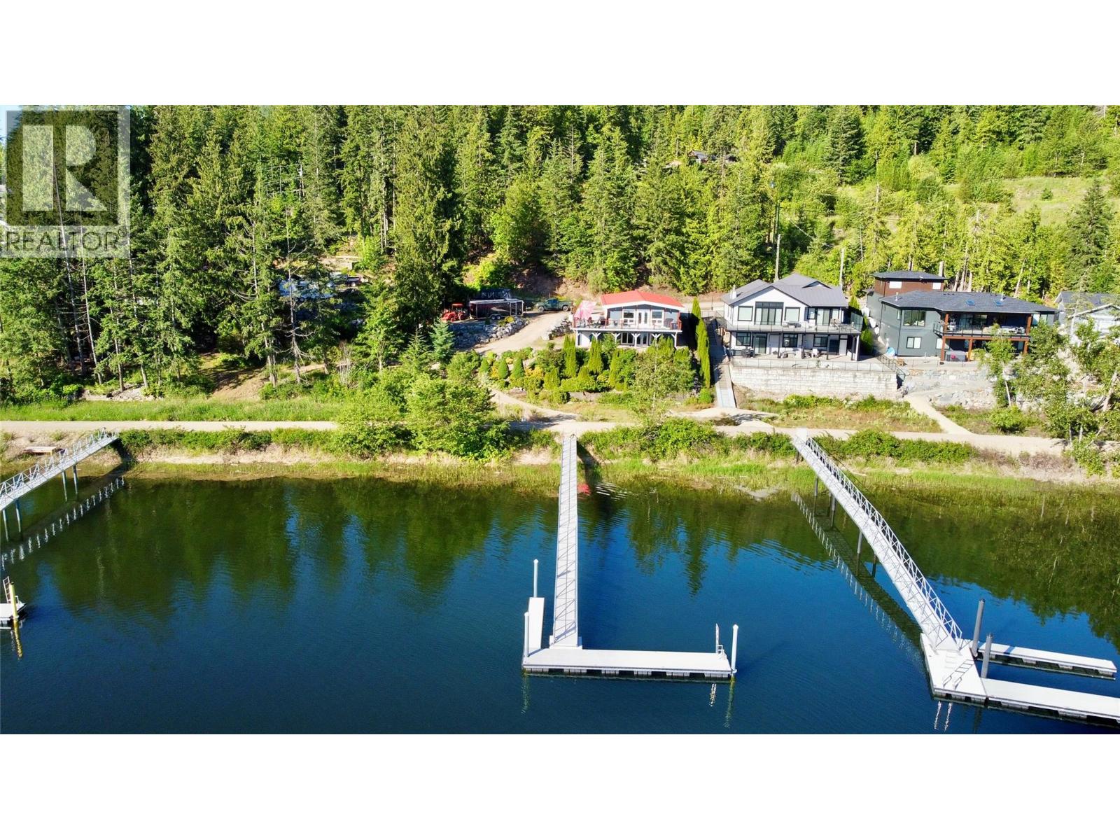 417 Old Spallumcheen Road - 2