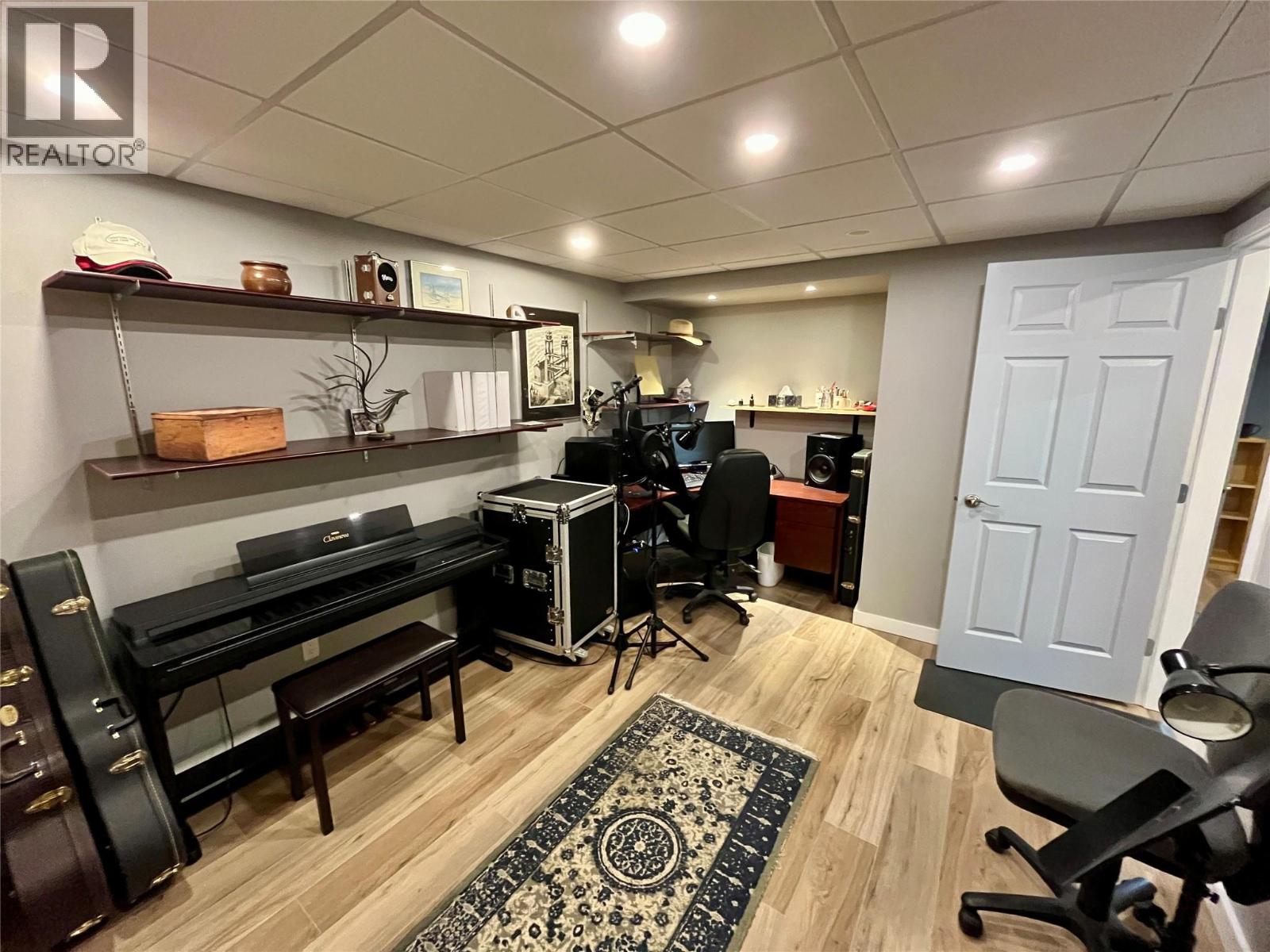 417 Old Spallumcheen Road - 52