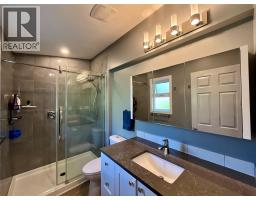 417 Old Spallumcheen Road, Sicamous, BC V0E2V3 Photo 35