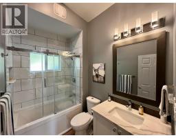 417 Old Spallumcheen Road, Sicamous, BC V0E2V3 Photo 39