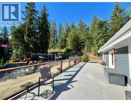 Kitchen - 417 Old Spallumcheen Road, Sicamous, BC V0E2V3 Photo 13