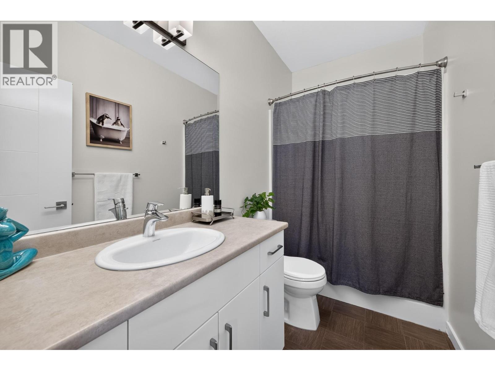 #117 1850 HUGH ALLAN Drive - 20