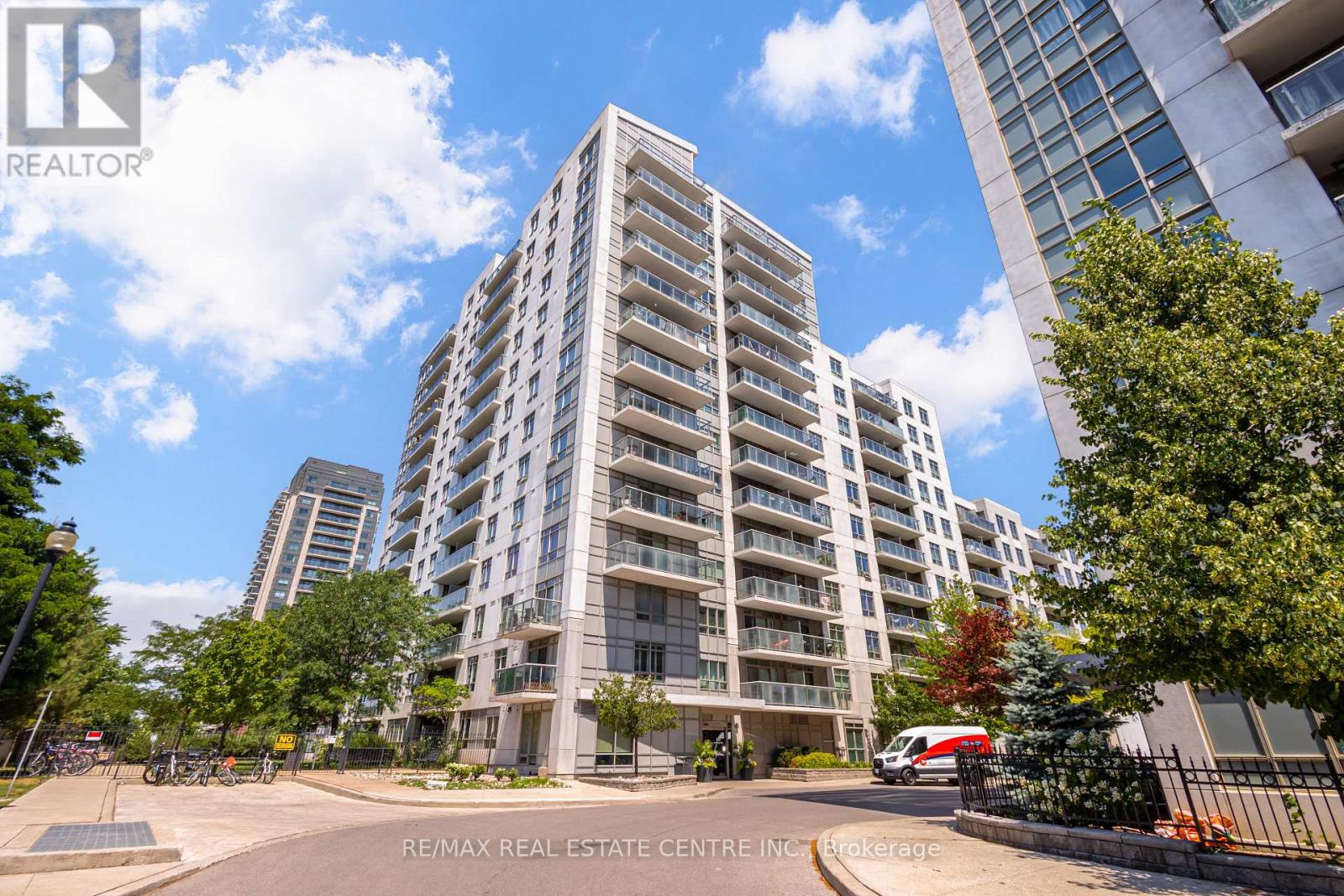 #1409 816 LANSDOWNE AVENUE - 1