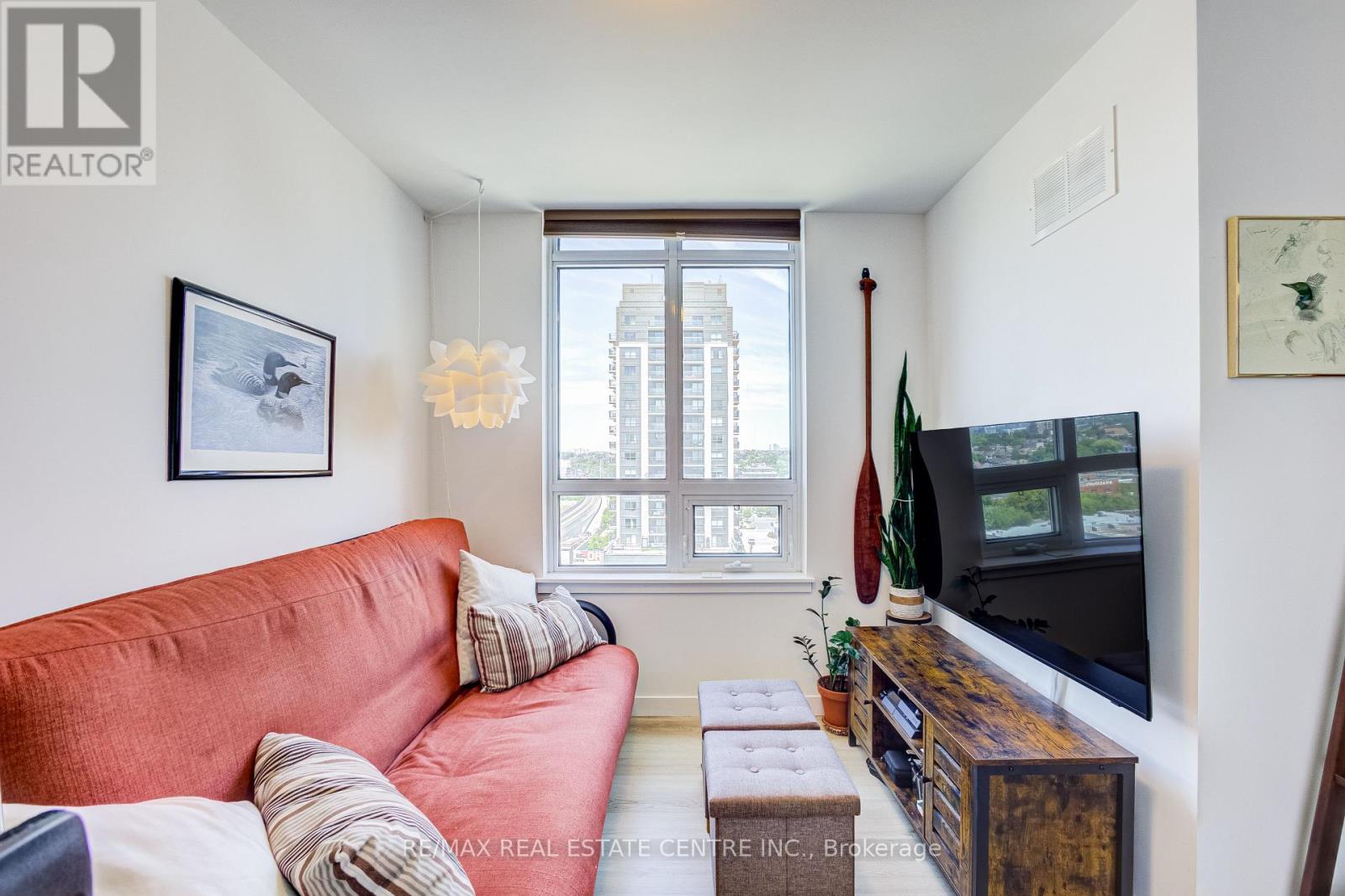 #1409 816 LANSDOWNE AVENUE - 20