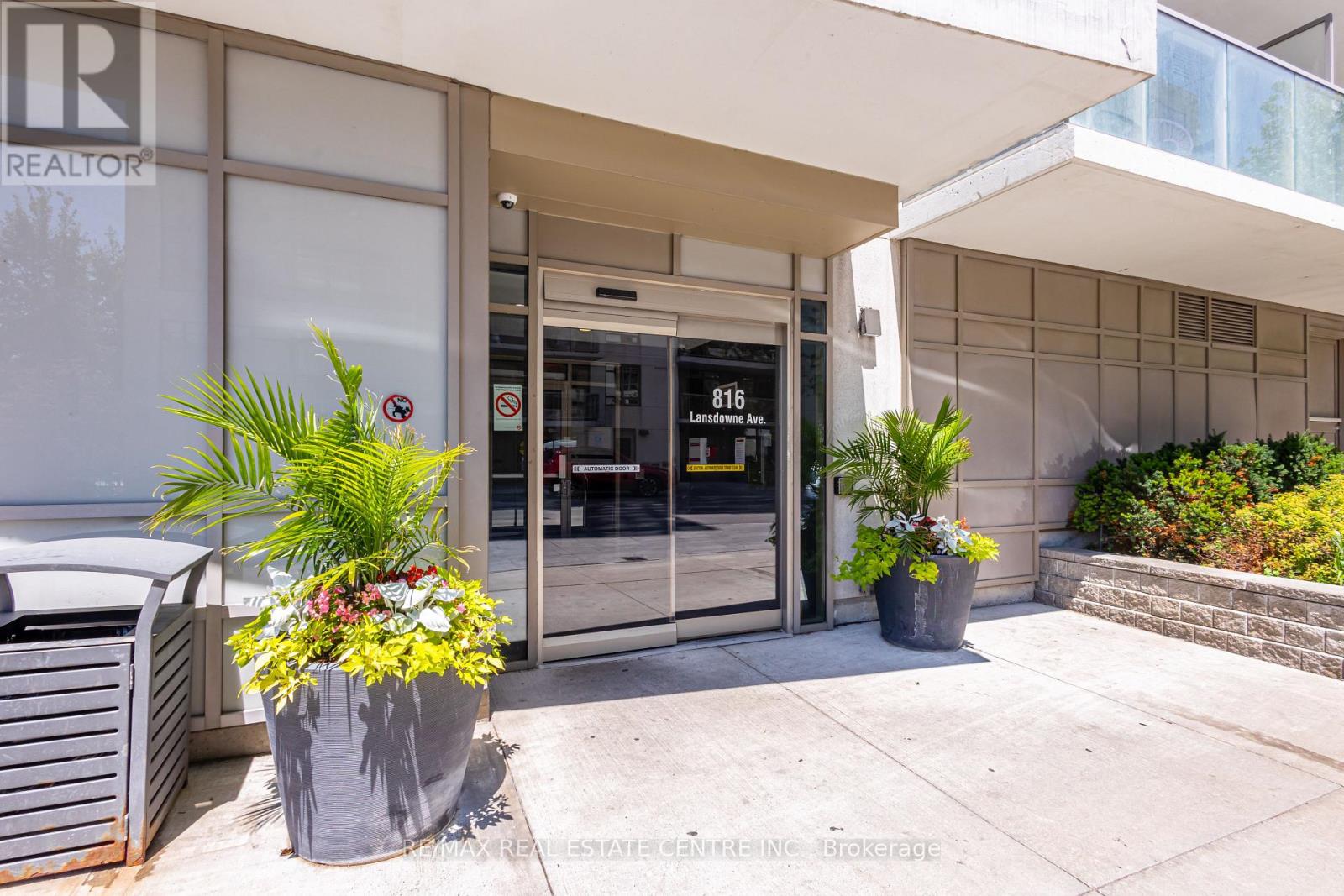 #1409 816 LANSDOWNE AVENUE - 2