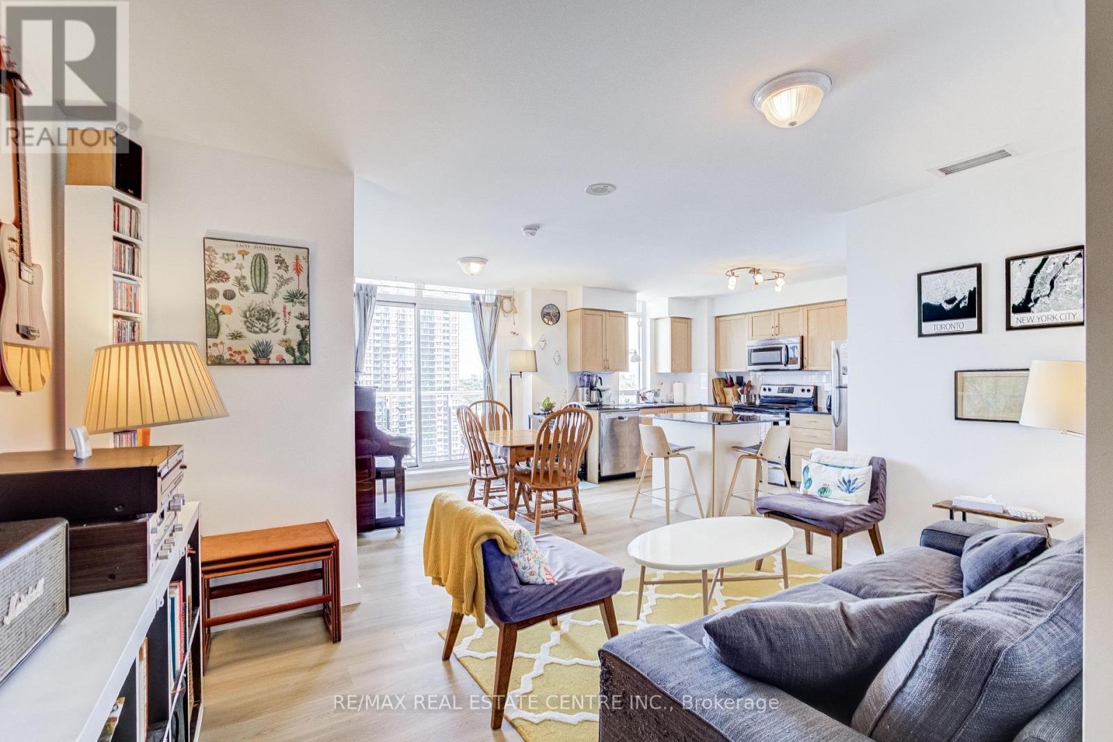 #1409 816 LANSDOWNE AVENUE - 5