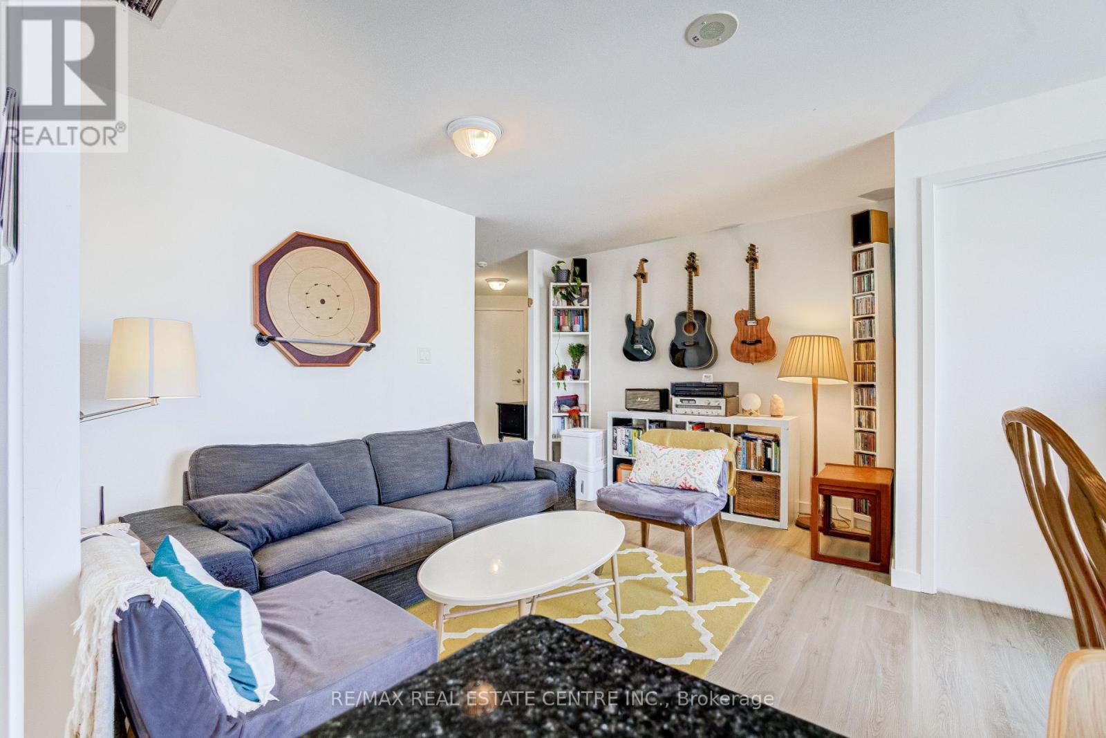#1409 816 LANSDOWNE AVENUE - 7