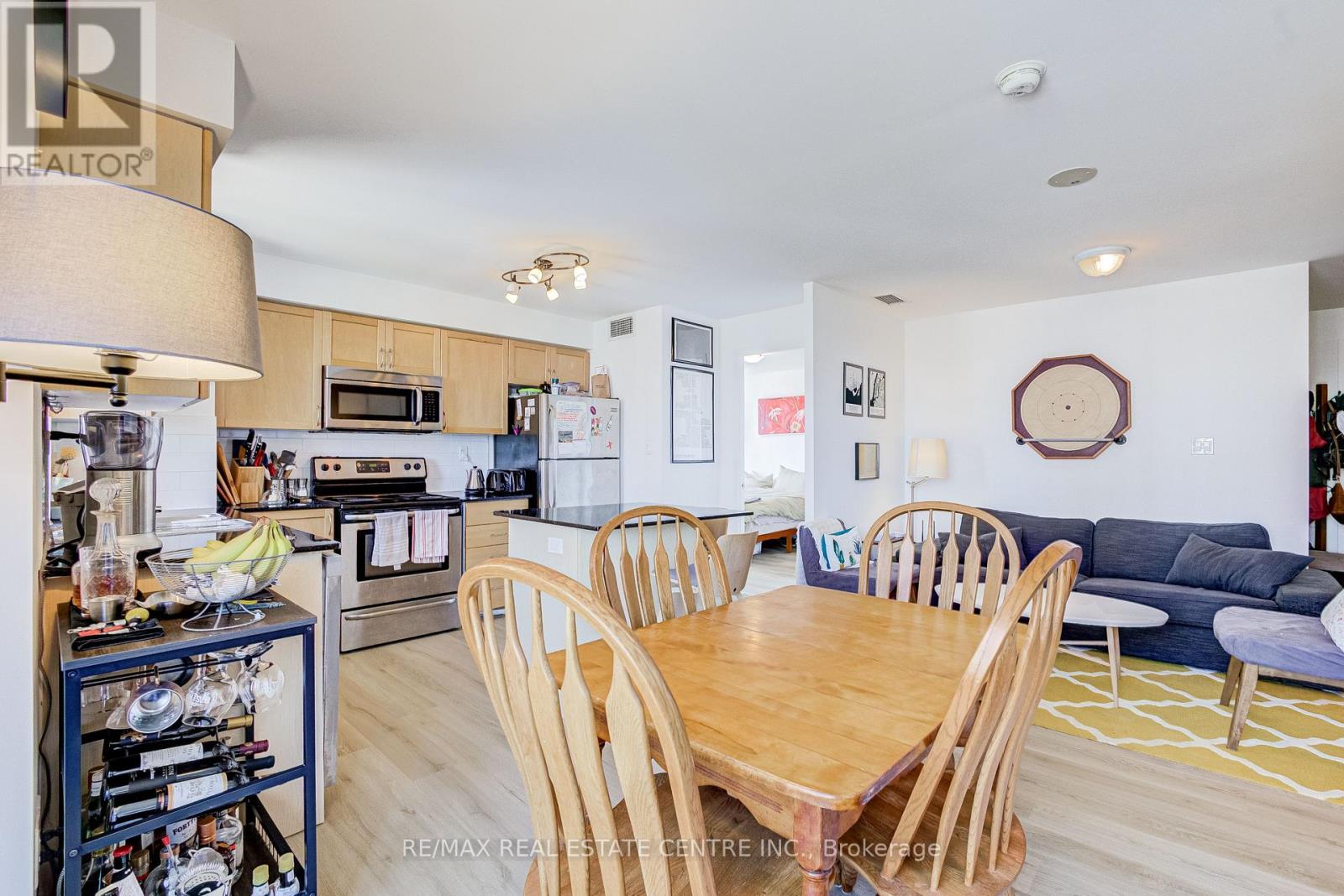 #1409 816 LANSDOWNE AVENUE - 9