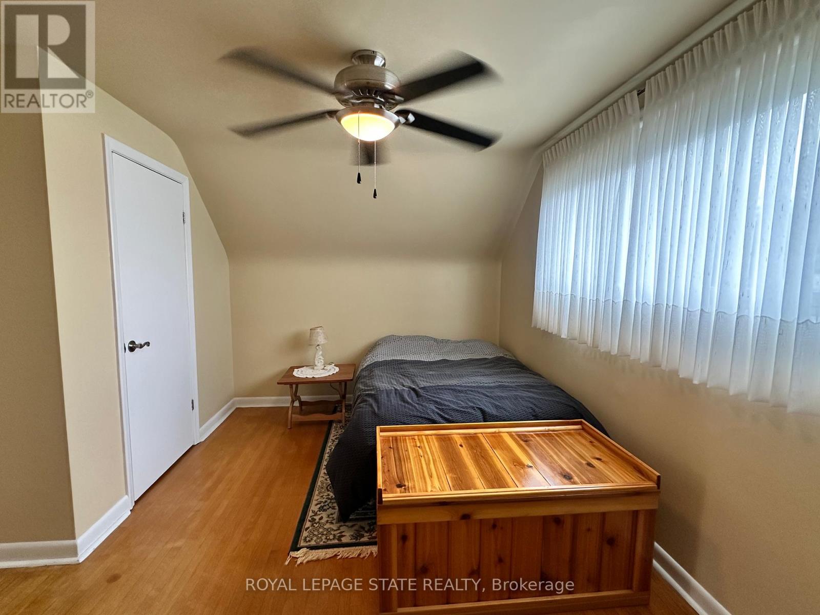 129 BROKER DRIVE - 25