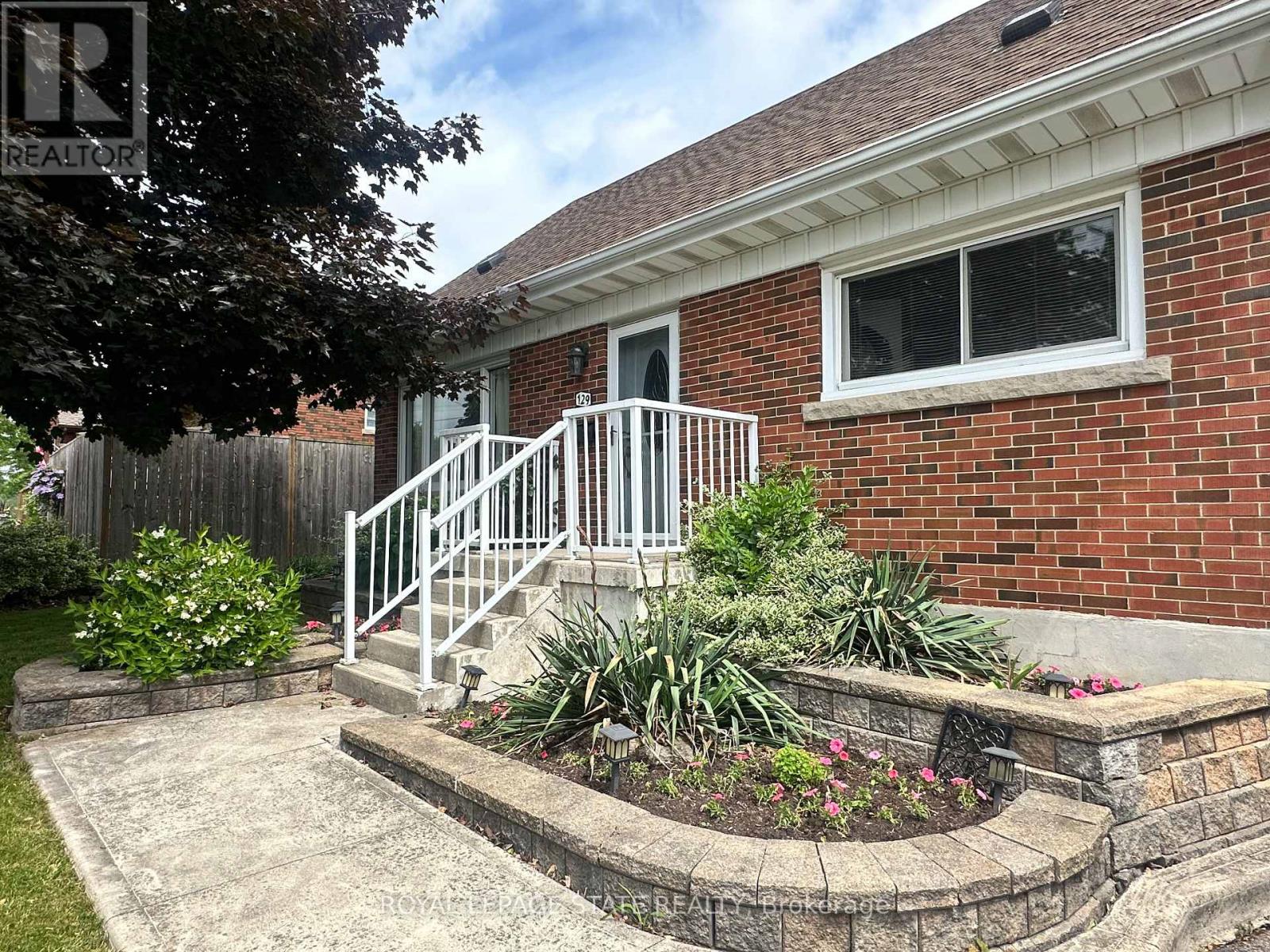 129 BROKER DRIVE - 36