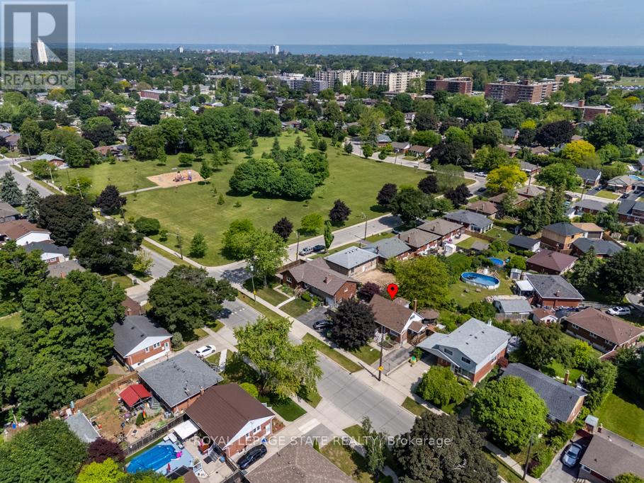 129 BROKER DRIVE - 46