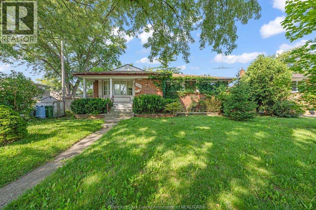 2383 WOODLAWN - 1