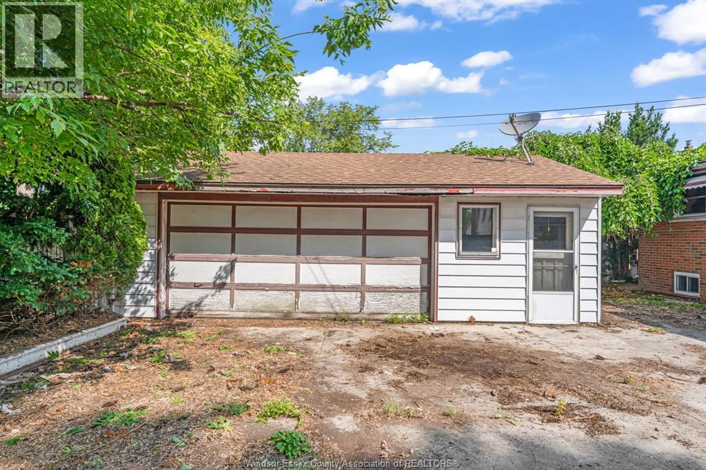 2383 WOODLAWN - 10