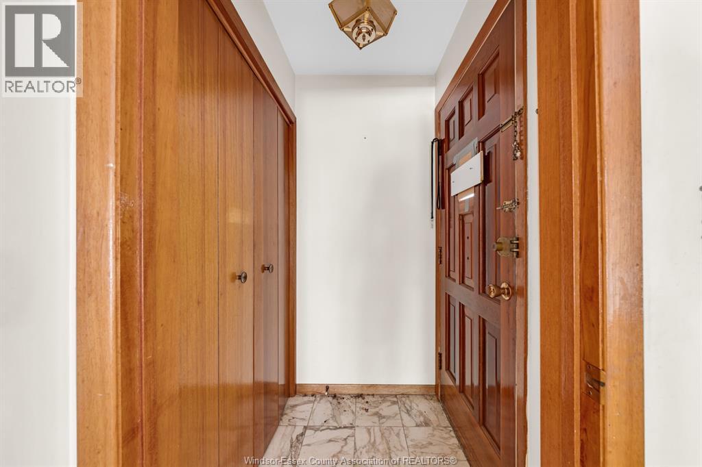 2383 WOODLAWN - 14