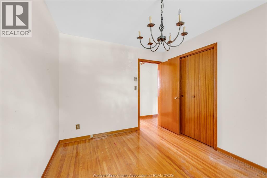 2383 WOODLAWN - 25