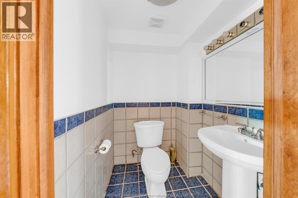2383 WOODLAWN - 39
