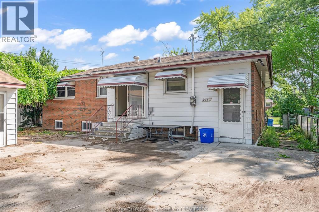 2383 WOODLAWN - 6