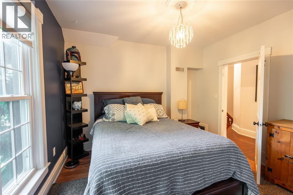 213 VIDAL STREET South - Image 22