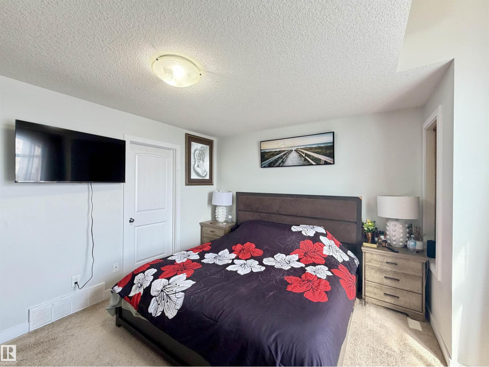 #29 723 172 ST SW - 23