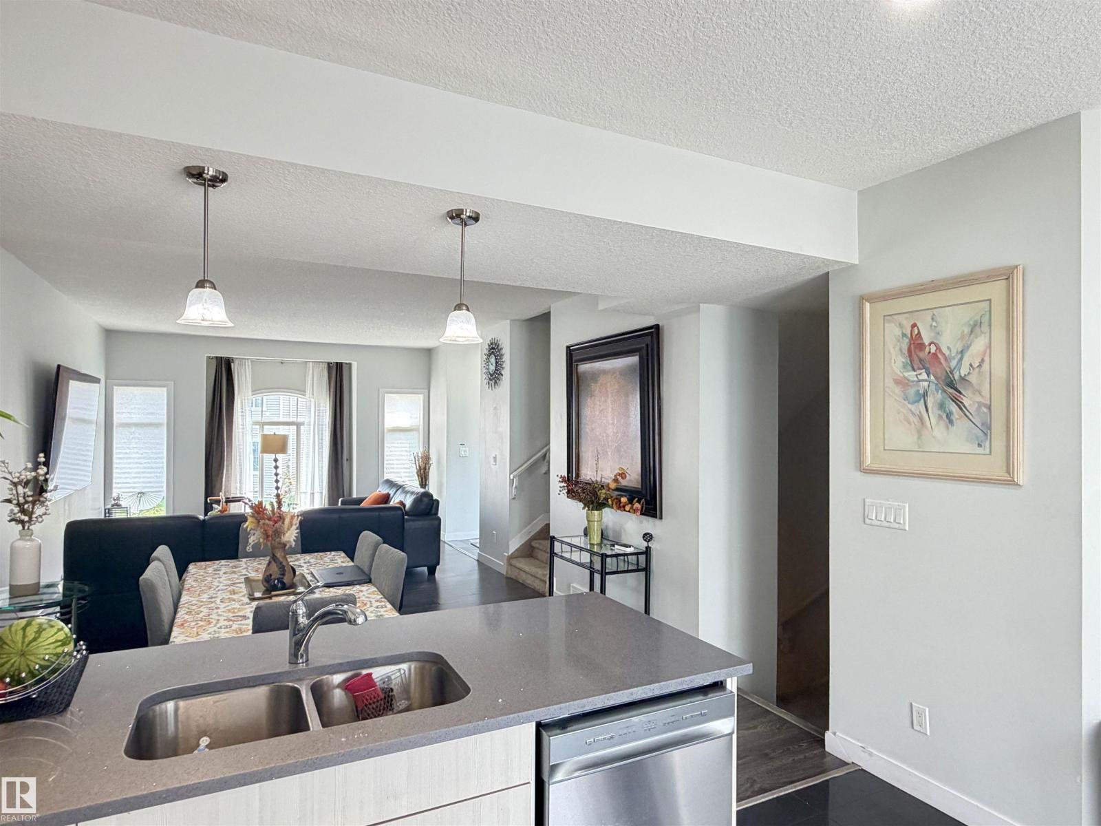 #29 723 172 ST SW - 17