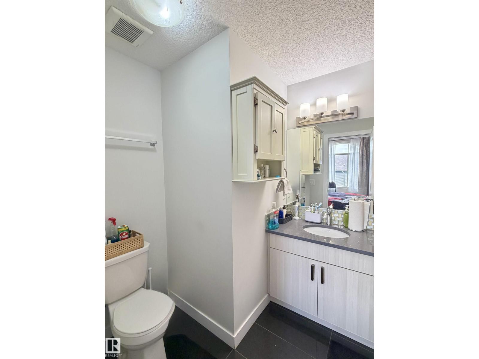 #29 723 172 ST SW - 26