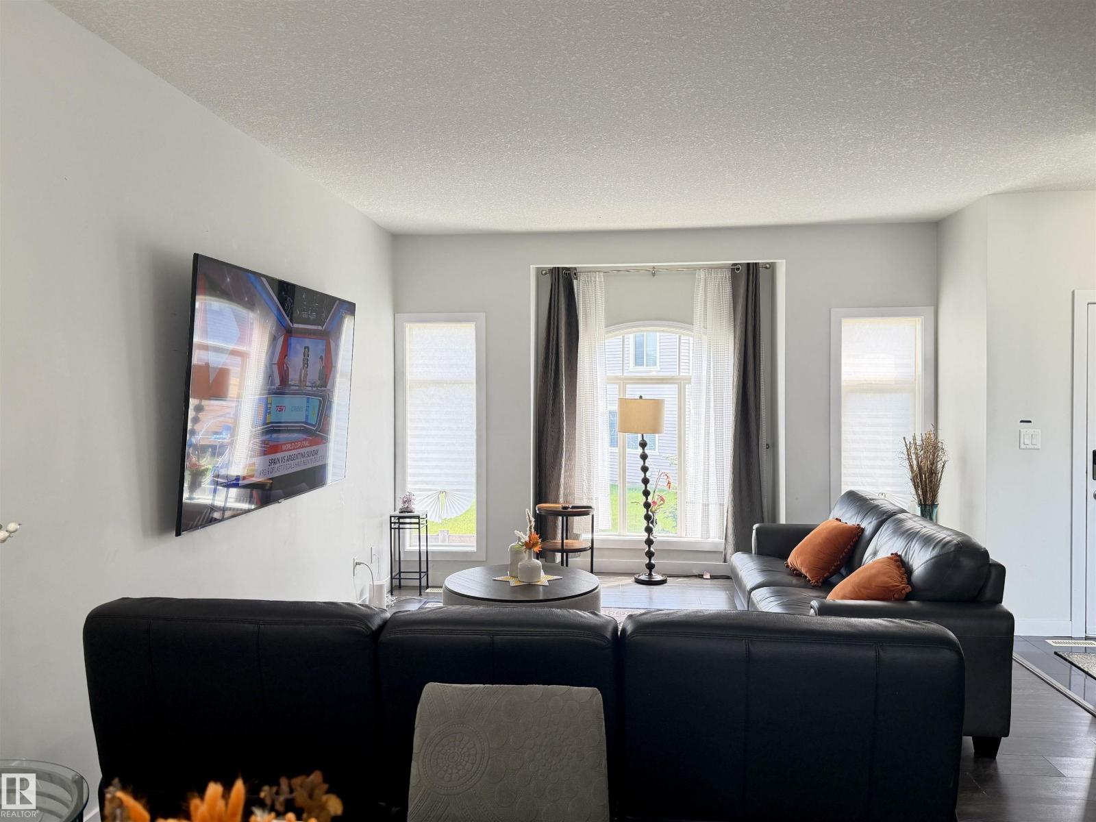 #29 723 172 ST SW - 21
