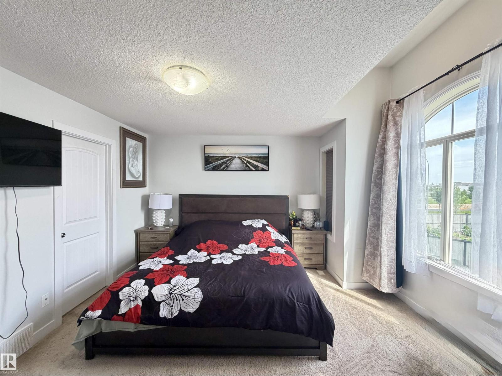 #29 723 172 ST SW - 25