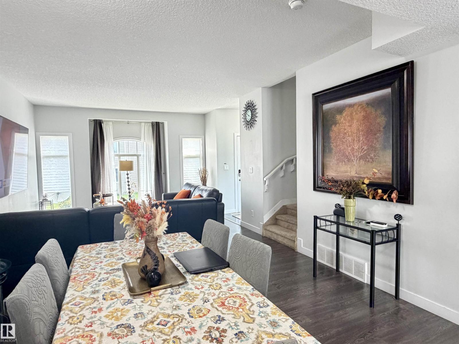 #29 723 172 ST SW - 18
