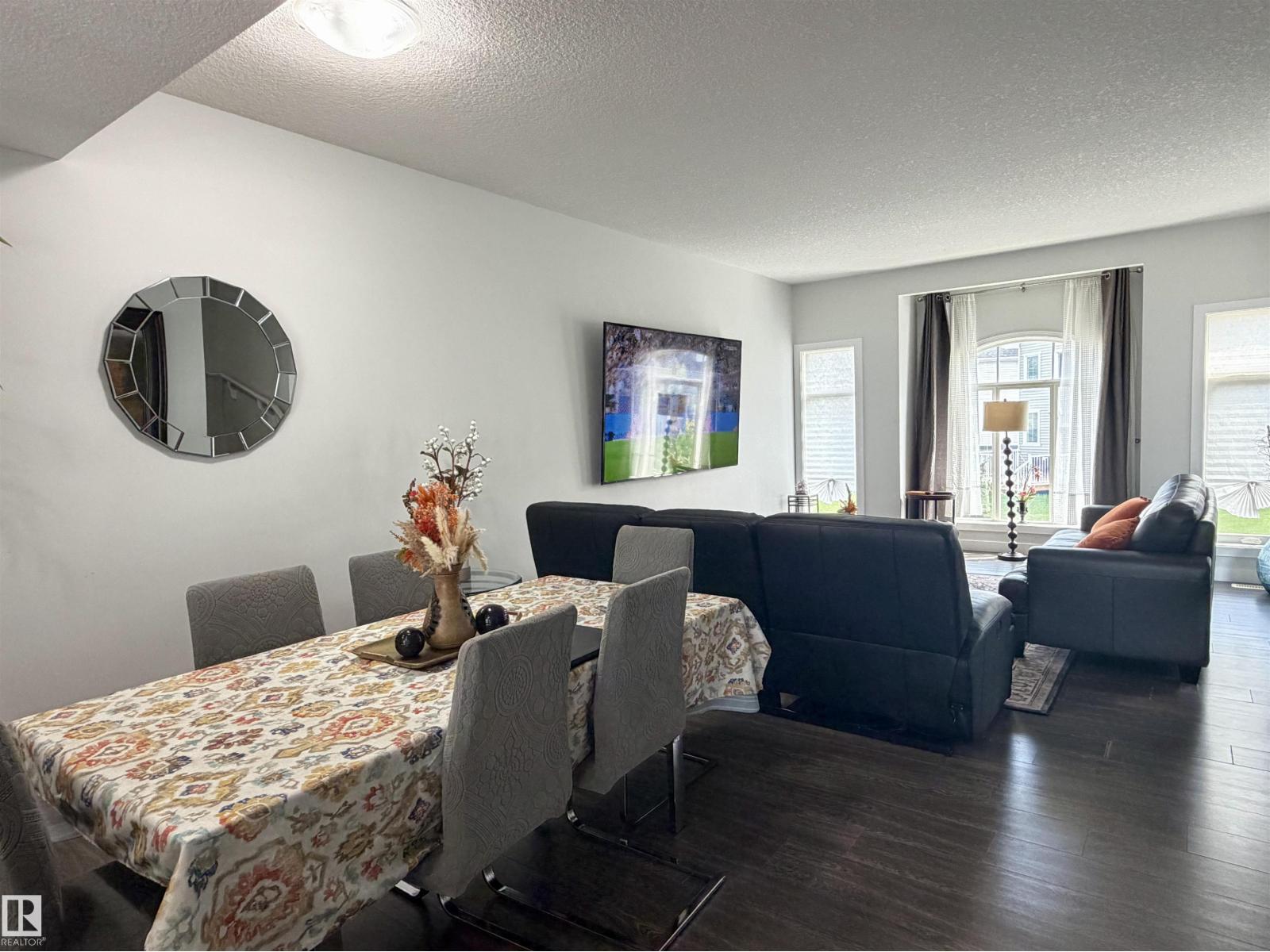 #29 723 172 ST SW - 19