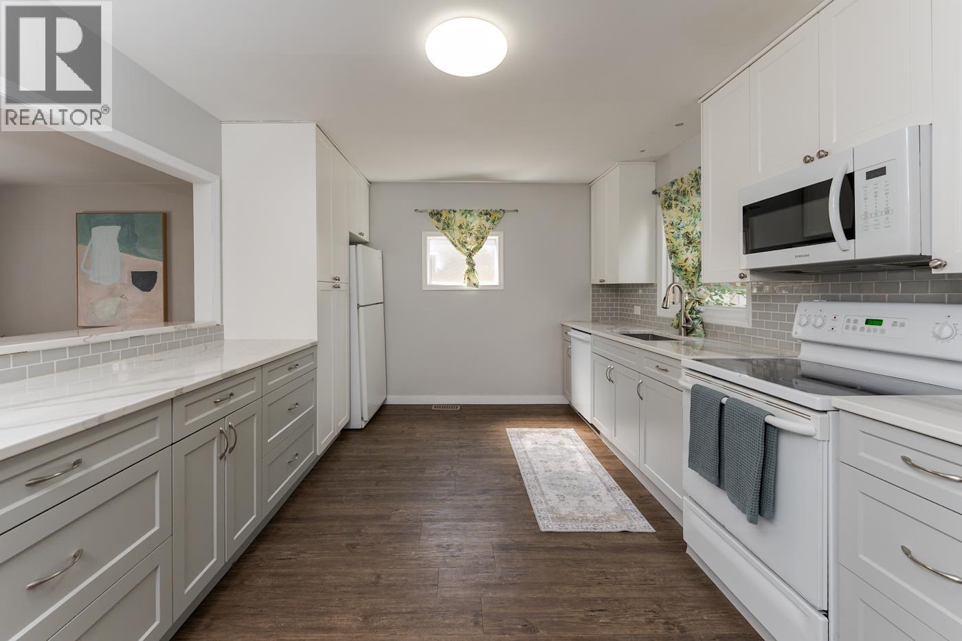 737 IRWIN STREET - 9