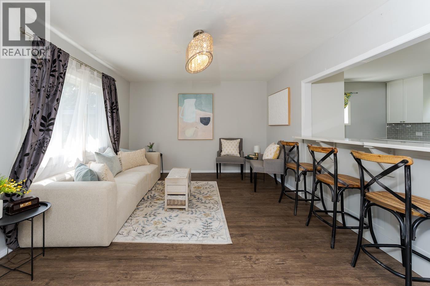 737 IRWIN STREET - 4