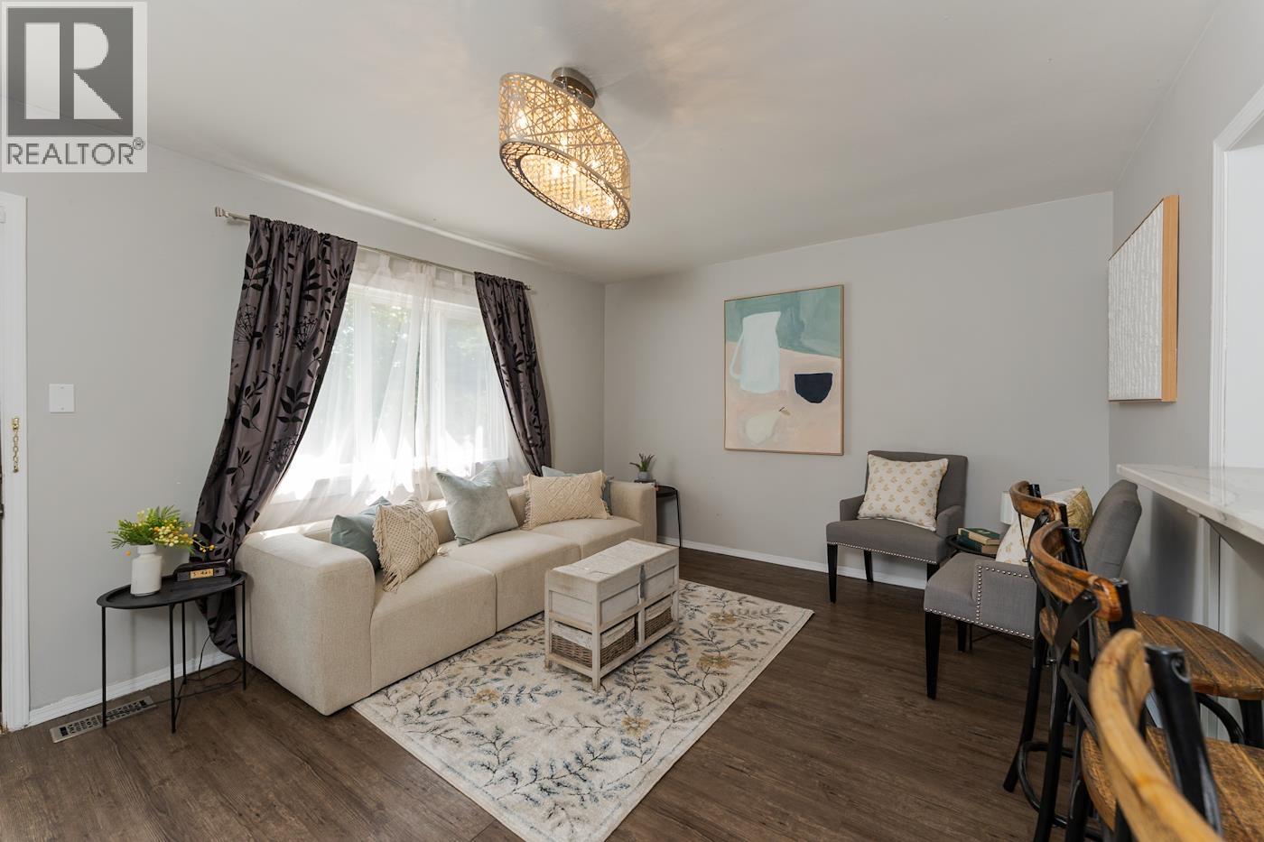 737 IRWIN STREET - 8