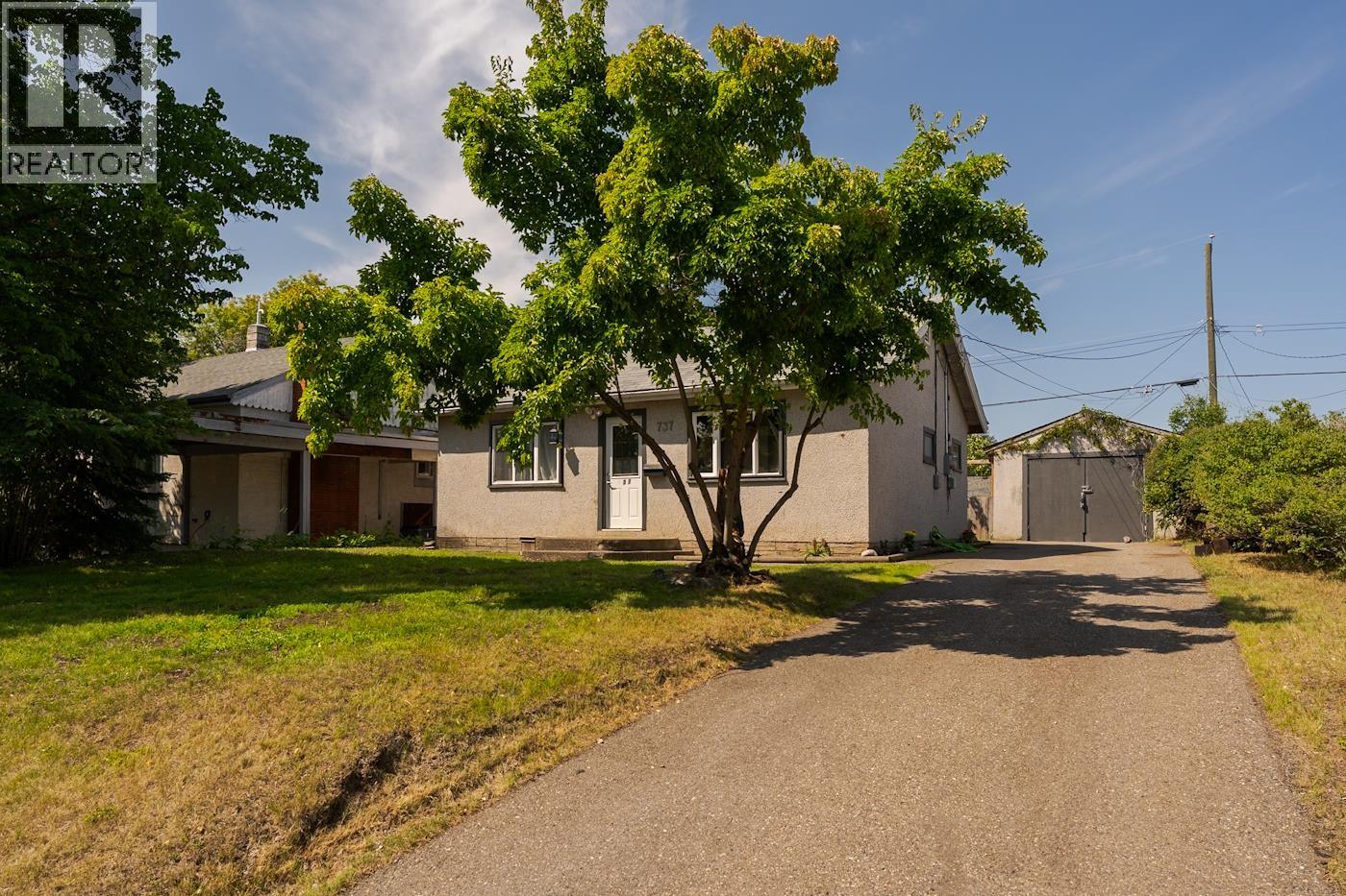 737 IRWIN STREET - 32