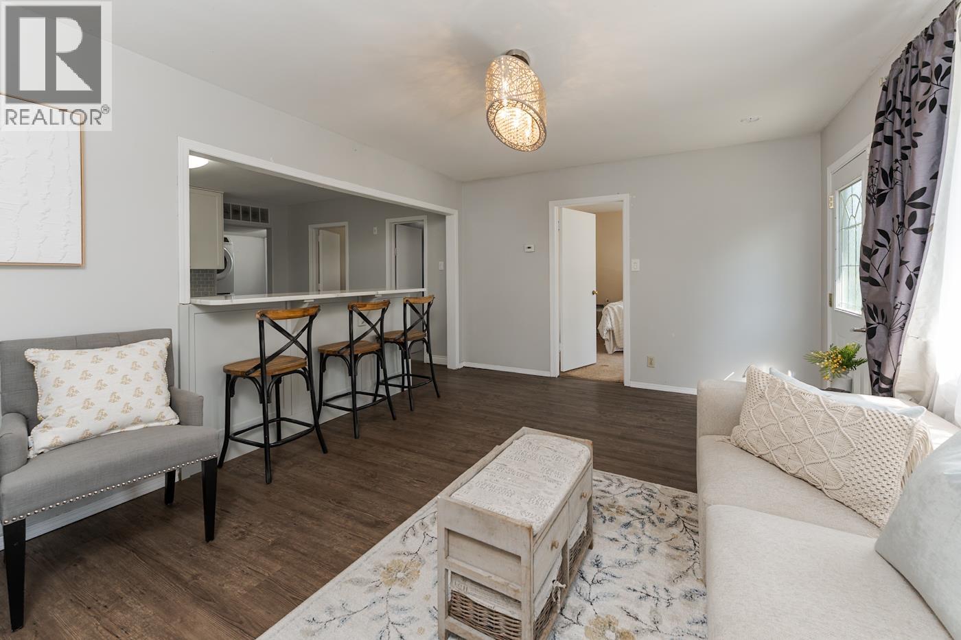 737 IRWIN STREET - 6