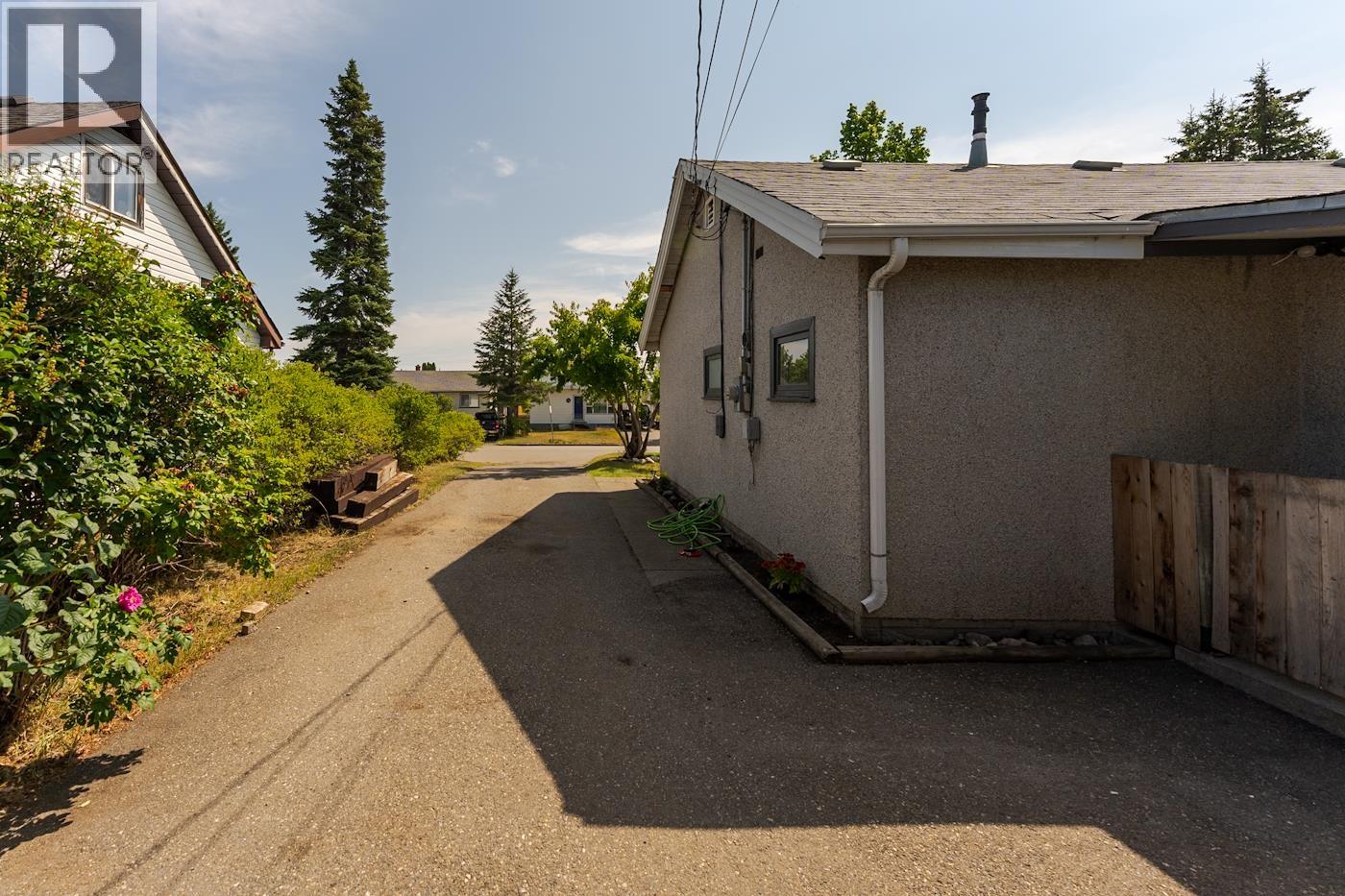 737 IRWIN STREET - 23