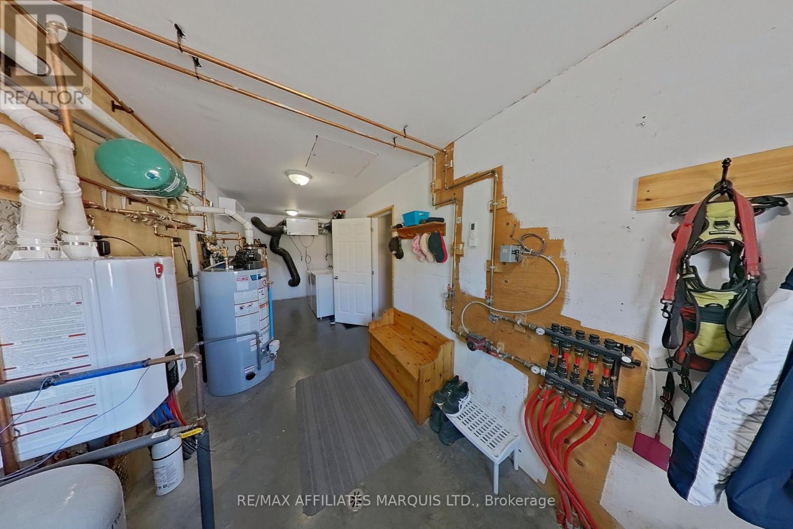 18442 DIVERSION ROAD - 17