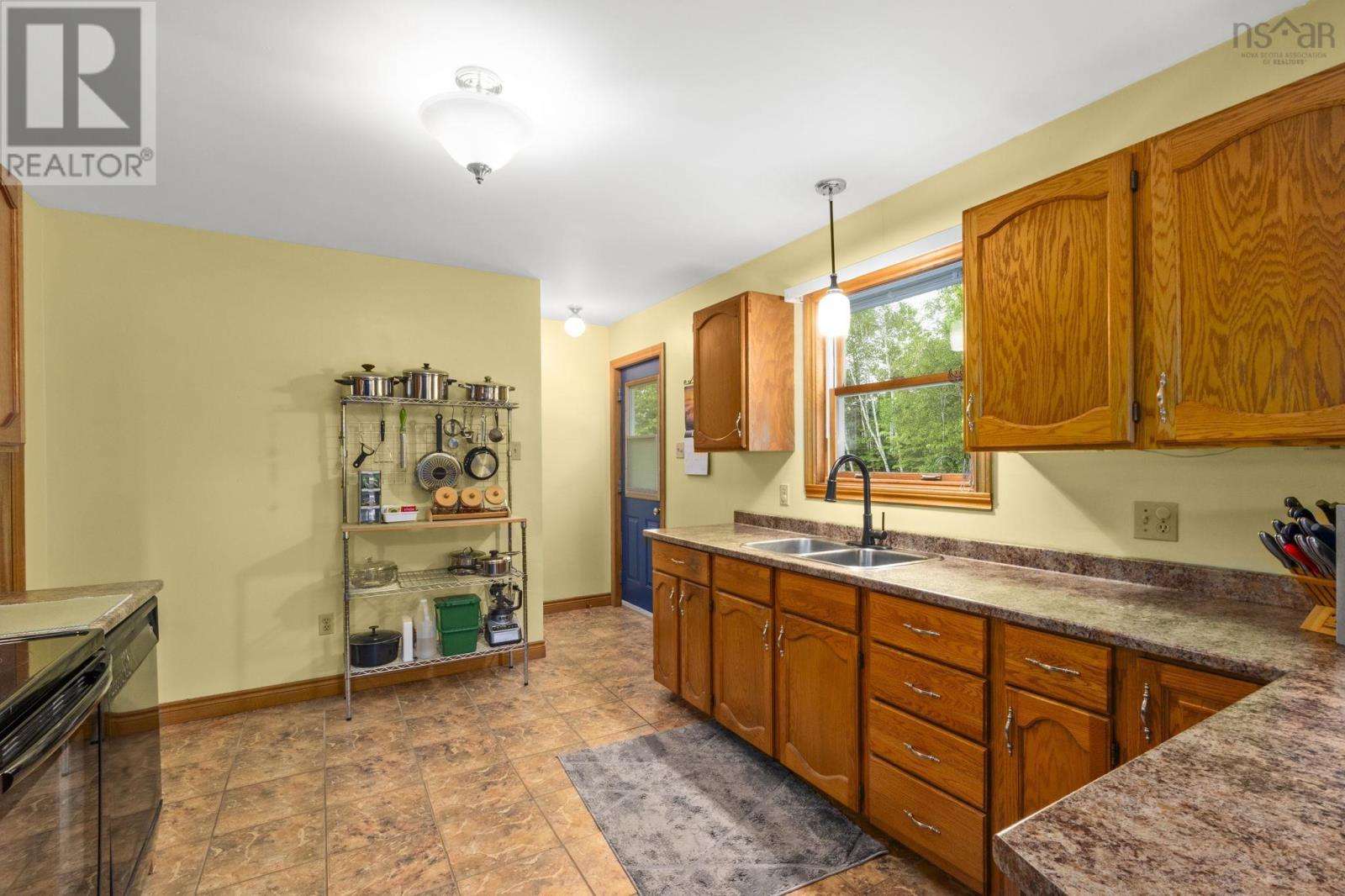 91 Meadowland Avenue - 10