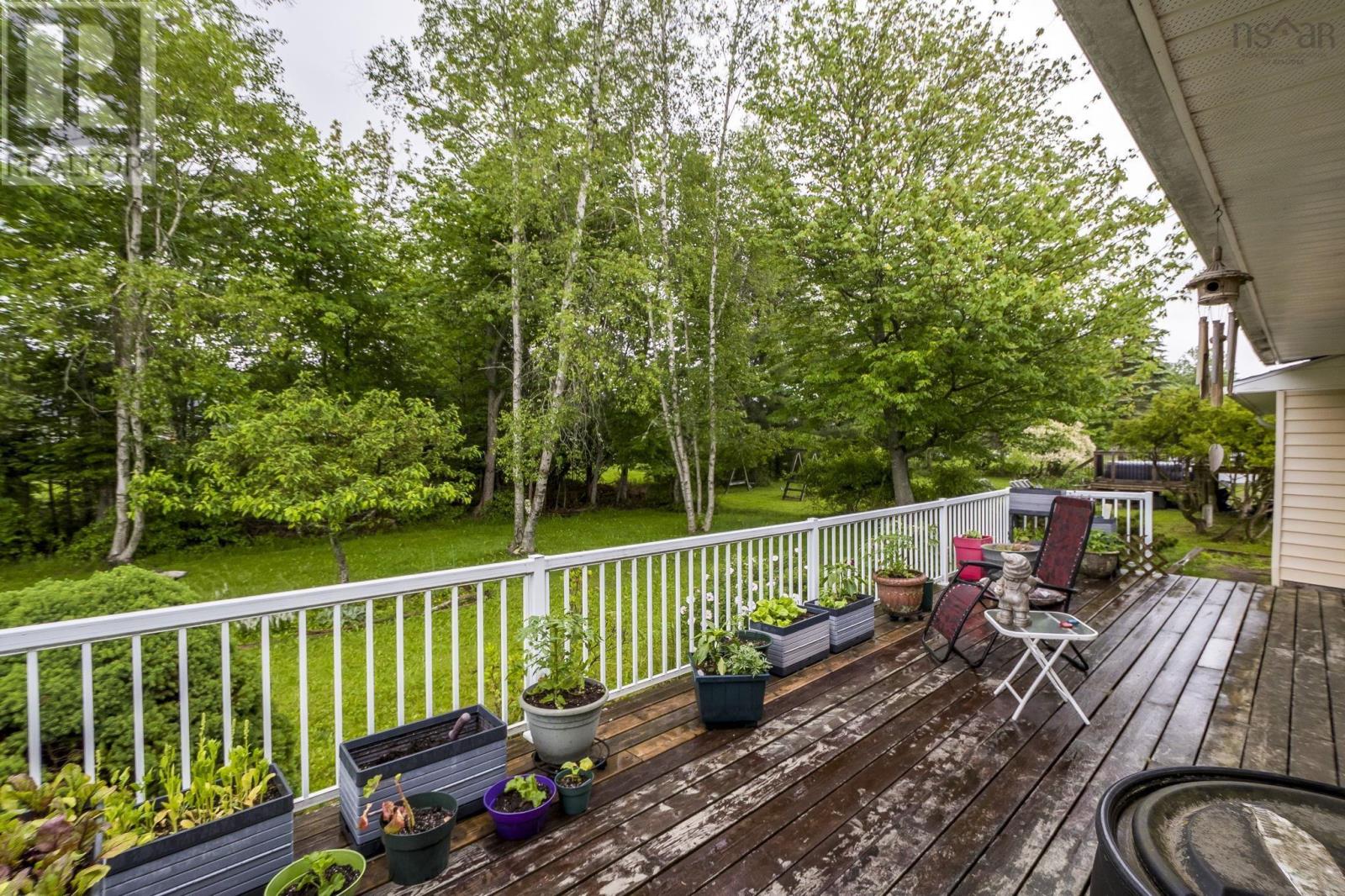 91 Meadowland Avenue - 32