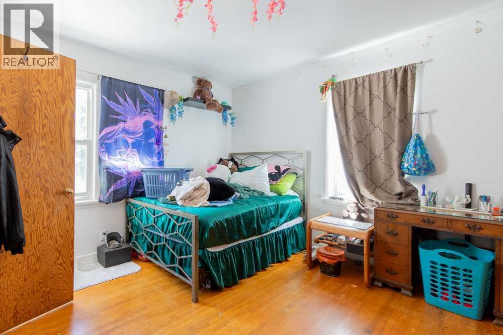 1118 12B Street S - 7