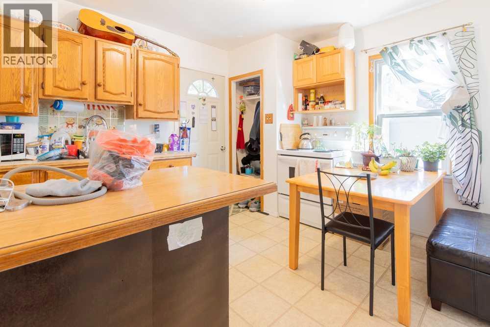 1118 12B Street S - 8