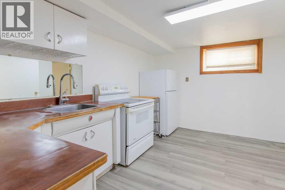 1118 12B Street S - 11