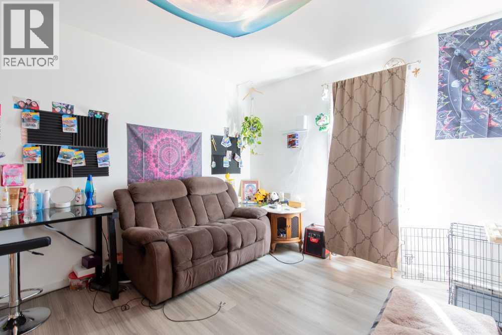 1118 12B Street S - 4